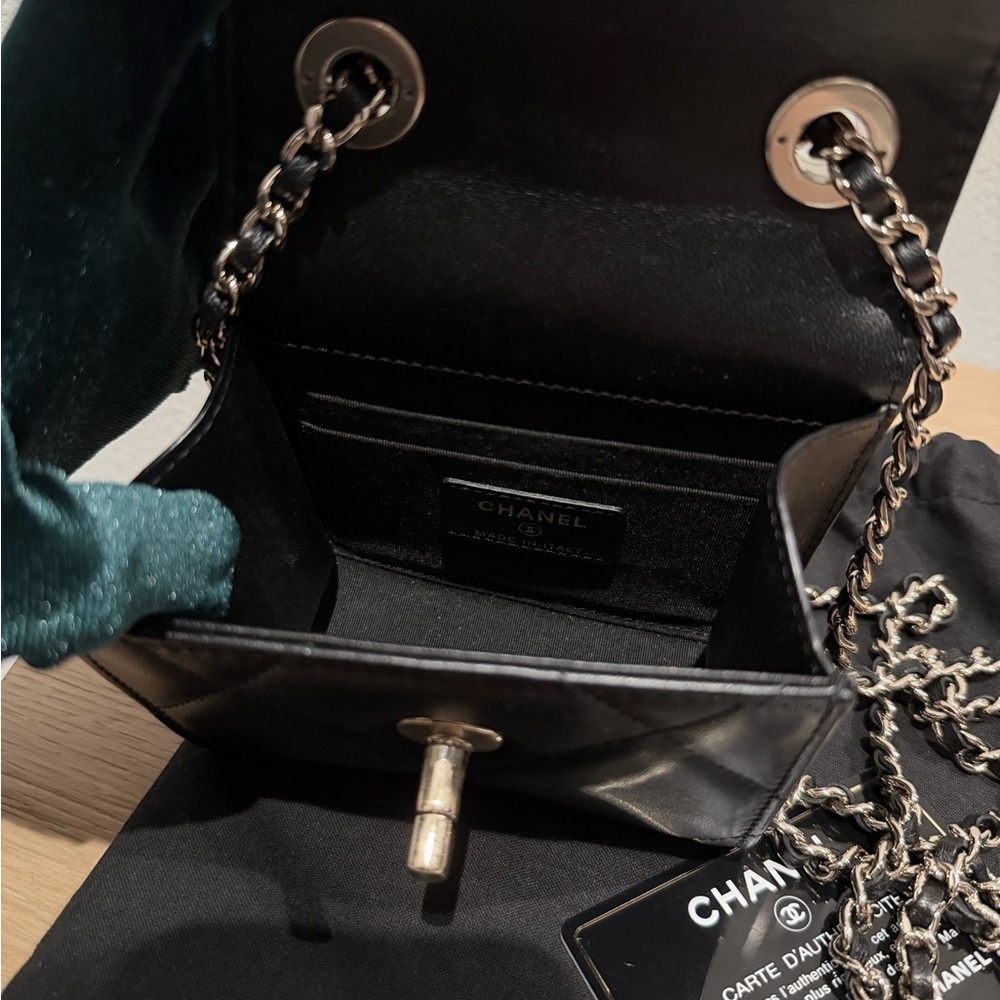 Chanel Lambskin Mini Trendy CC/Clutch Chain - Picture 14 of 14